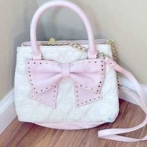 Super cute bow Betsy Johnson purse !